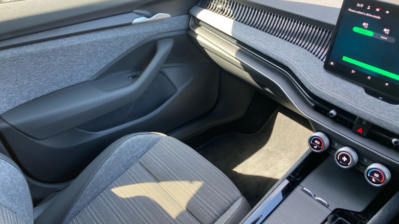 Skoda Superb 1.5 TSI iV SE Technology DSG 5dr Estate